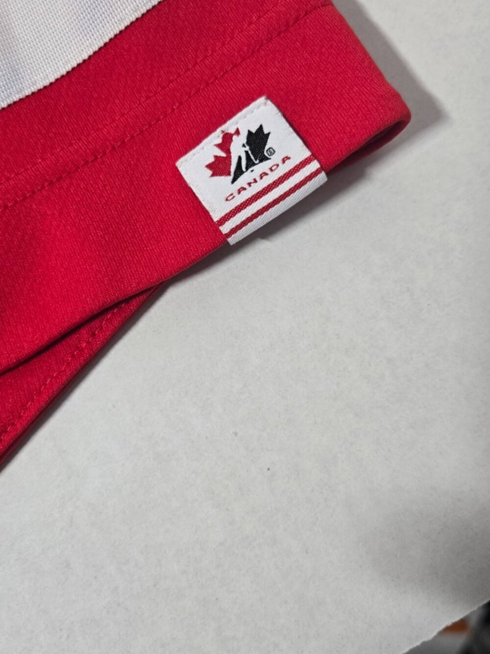 🇨🇦 Team Canada Vancouver 2010 Olympic Hockey Jersey – Men’s Large - Picture 10 of 16